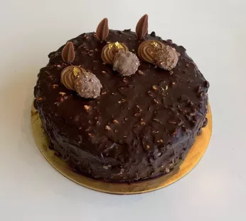 FERRERO ROCHER ICE CREAM CAKE